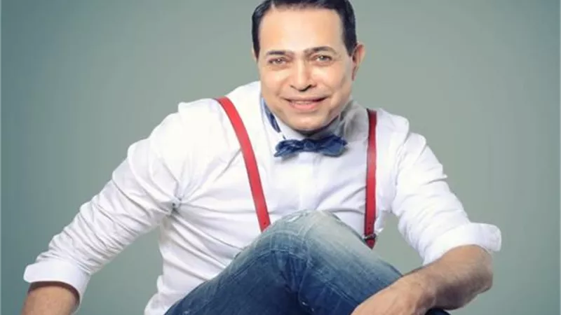 الشاعر إسلام خليل عن خلافه مع حكيم: مش هعمل راسي براسه