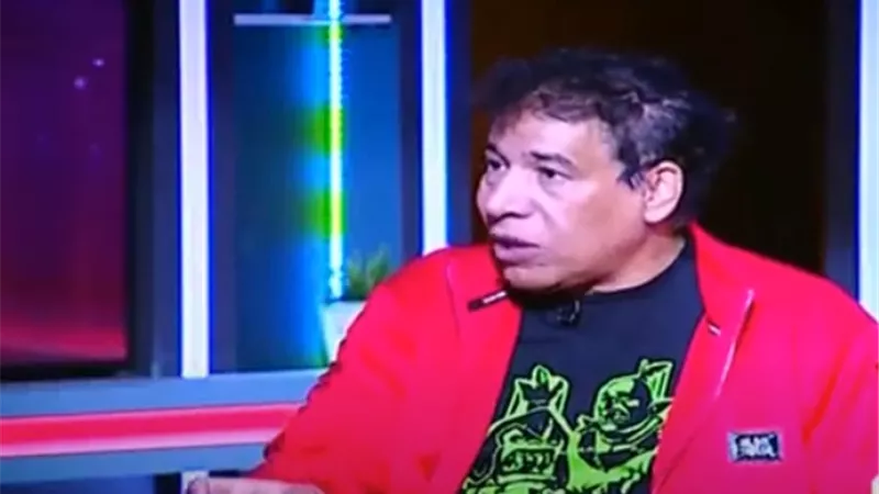 الشاعر إسلام خليل يكشف تفاصيل لقائه بالزعيم عادل إمام