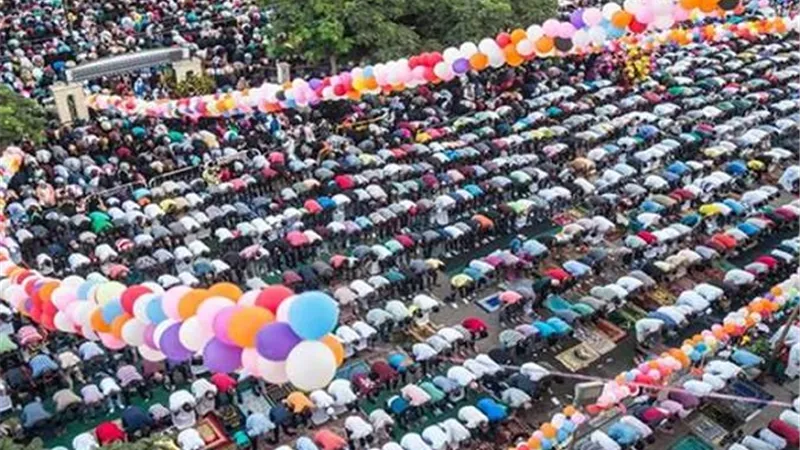 صلاة العيد فى الخلاء ام المسجد..ايهما افضل..فتوى للشيخ حسن مأمون