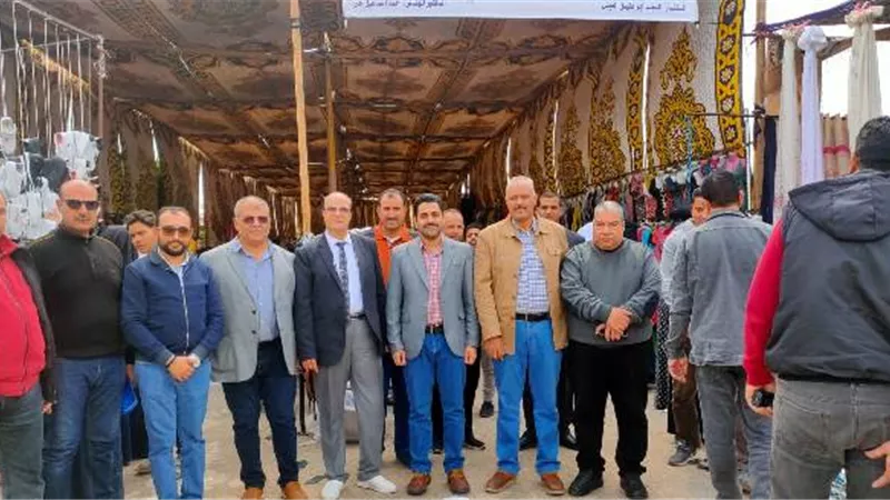 قيادات جهاز مدينة النوبارية الجديدة تفتتح معرض ملابس العيد.. صور