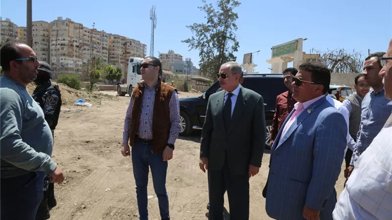 محافظ كفر الشيخ يتفقد موقع إنشاء كوبري سخا العلوي ومركز التنمية