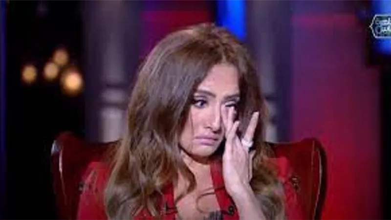 انهيار زينة على الهواء فى 