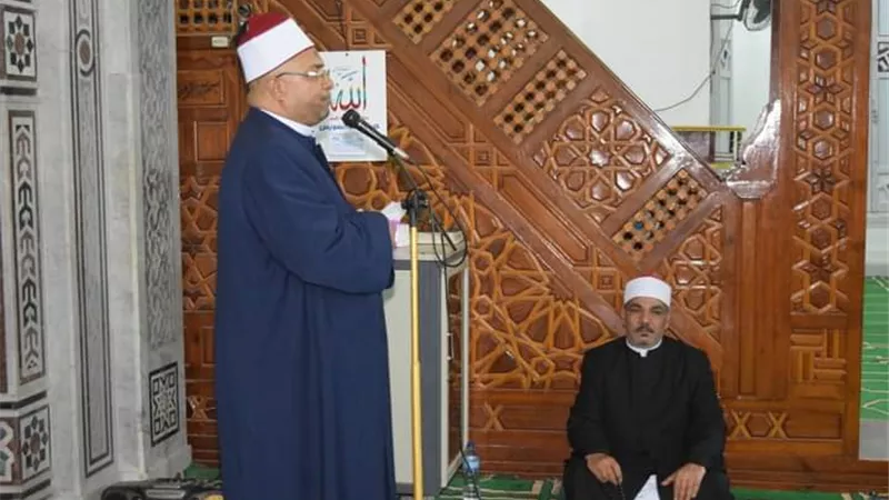 السويس تحتفل بليلة القدر بمسجد بدرببورتوفيق