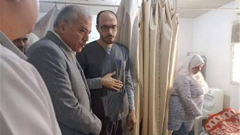 وكيل الصحة بالقليوبية يتفقد المستشفى والمراكز الطبية بالقناطر
