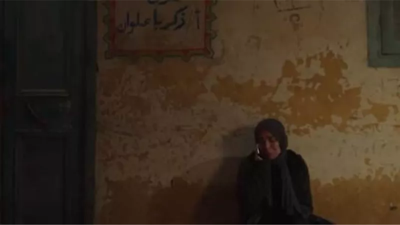 منى زكى متهمة بالقتل وابنها يحتاج لعملية في شبكية العين