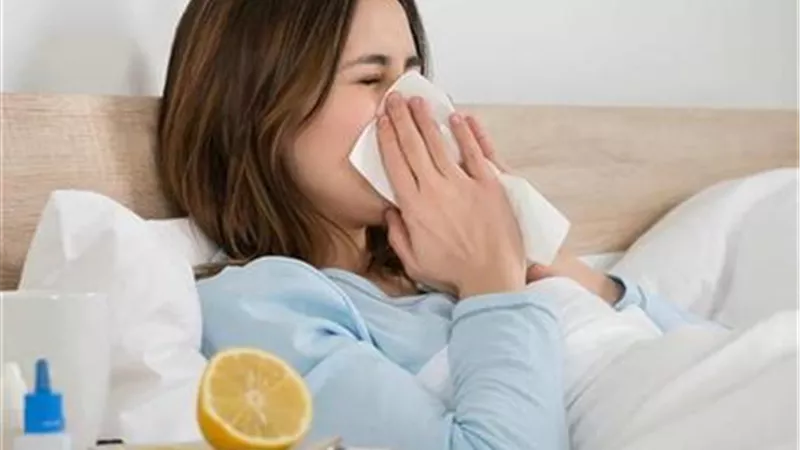 الصحة توجه نصائح مهمة لعلاج الإنفلونزا..وتحذر من المضادات الحيوية