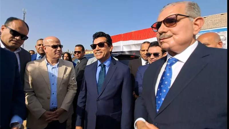 صبحى يتفقد الأعمال الإنشائية بمركز التنمية الشبابية بكفر الشيخ