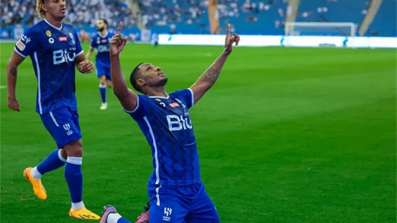 خبير تحكيمي يُشكك في ركلة جزاء الهلال أمام النصر - شاهد ماذا قال؟