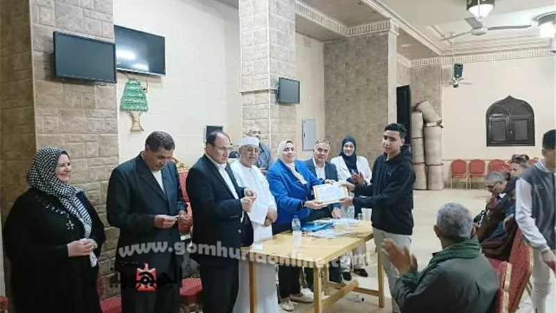 المنتدى الاستراتيجي كرم حفظة القرآن الكريم بمنية النصر بالدقهلية
