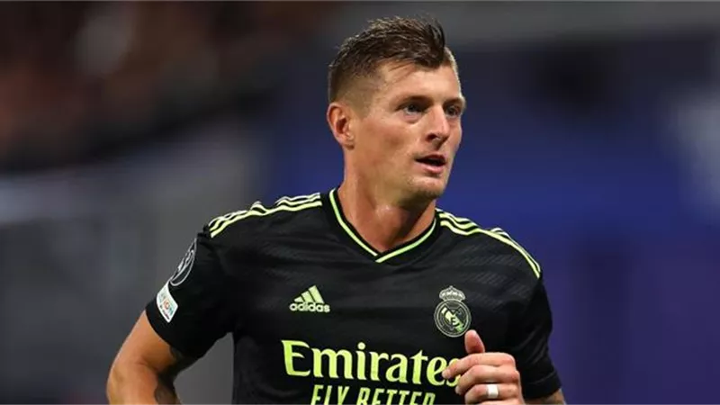 توني كروس يعلق علي تطورات تجديد تعاقده مع ريال مدريد