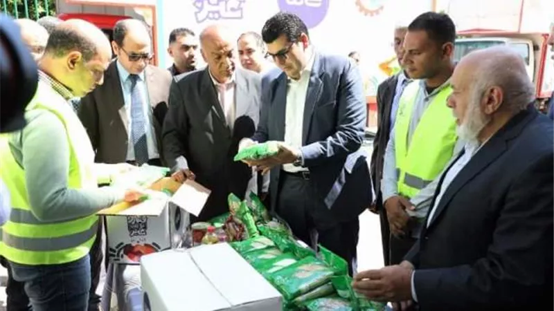 استلام وتوزيع 1400 كرتونة غذائية من صناع الخير بالشرقية