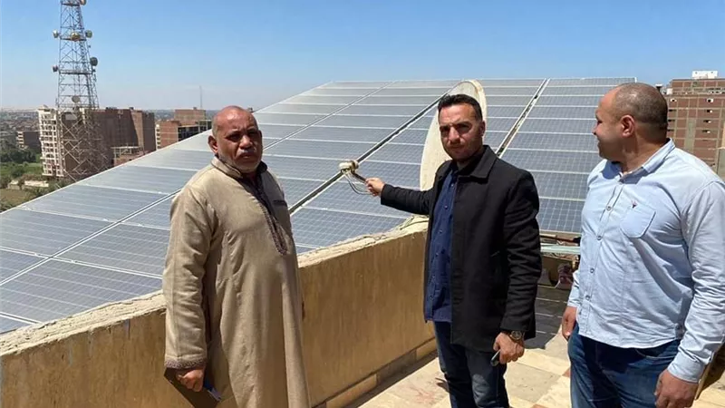 أمانة الطاقة بمستقبل وطن تكرم أحد مستخدمى الطاقة النظيفة