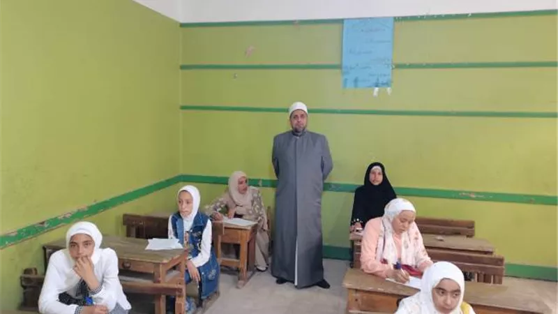 طلاب المعاهد النموذجية والخاصة يؤدون الامتحانات بمنطقة الشرقية