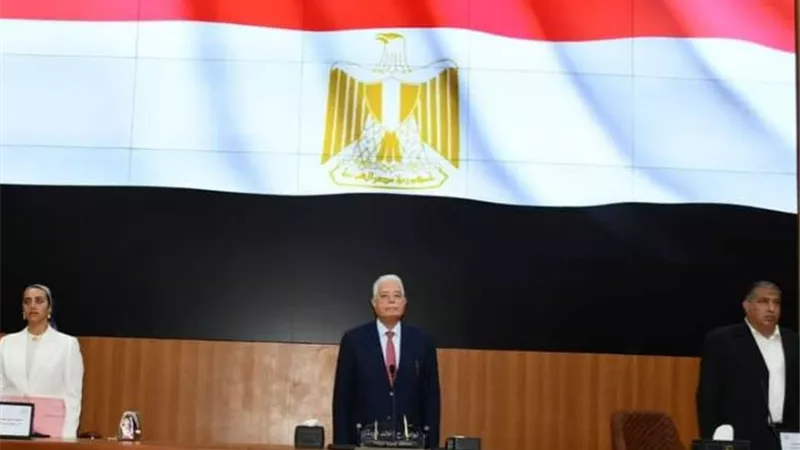 محافظ جنوب سيناء يبحث استعدادات عيد الفطر المبارك
