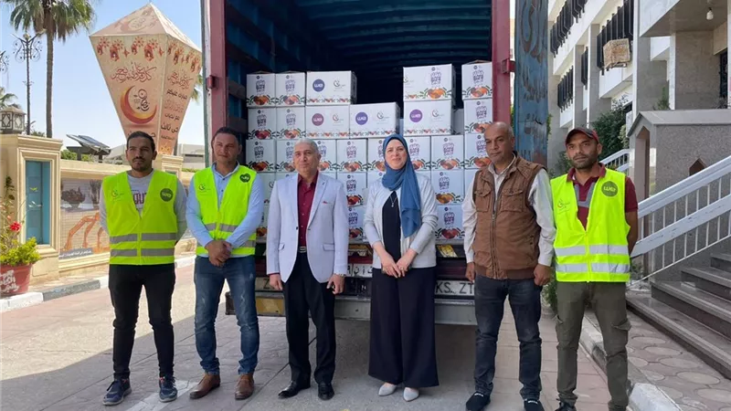 توزيع 400 كرتونة مواد غذائية على المستحقين بالإسماعيلية