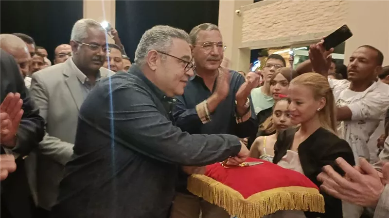 محافظ البحرالأحمر يفتتح المرحلة الثانية للممشى السياحي