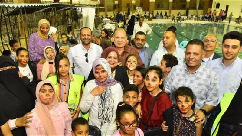 محافظ أسيوط يشارك الإيتام في حفل الإفطار الجماعي