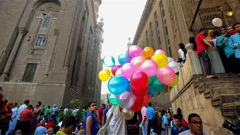 أسباب وأعراض الشعور بالاكتئاب في العيد