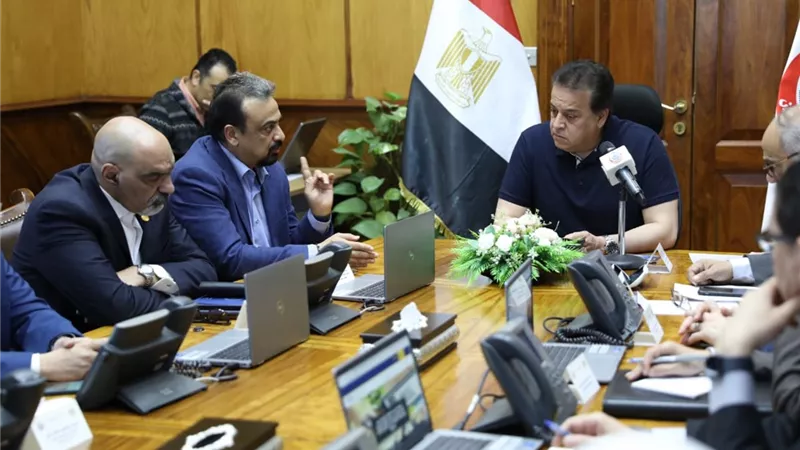 وزير الصحة يوجه بتكثيف الحملات الرقابية على المنشآت الغذائية