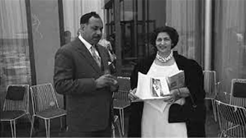 نزيهة الدليمي.. أول وزيرة عربية