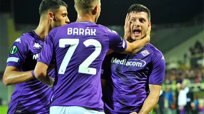 فيورنتينا يصعد لقبل نهائى دورى المؤتمر رغم خسارته أمام ليخ بوزنان