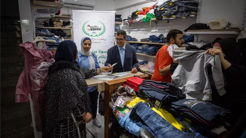ختام برامج بيت مال القدس الرمضانية.. بتوزيع كسوة العيد للأيتام