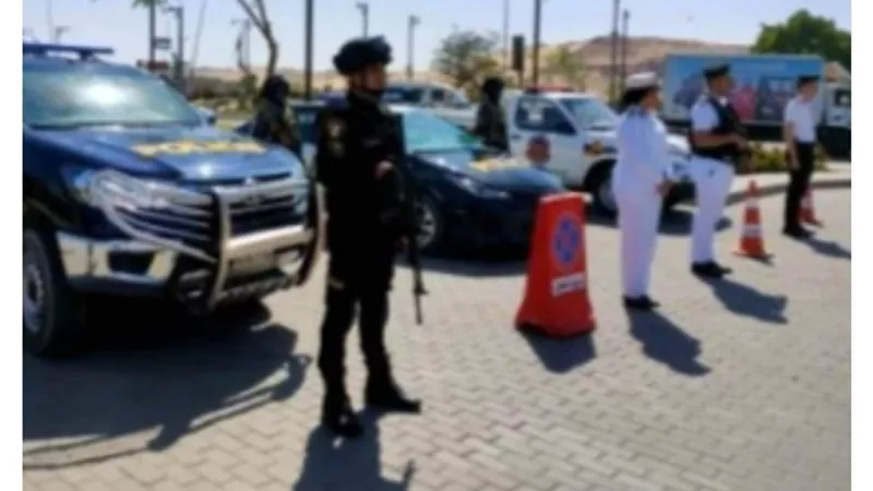 في وقفة عيد الفطر الداخلية تنشر قواتها لتأمين احتفالات المواطنين