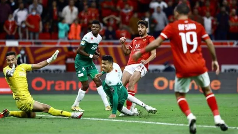 كواليس الاجتماع الفني لمباراة الأهلي والرجاء المغربي