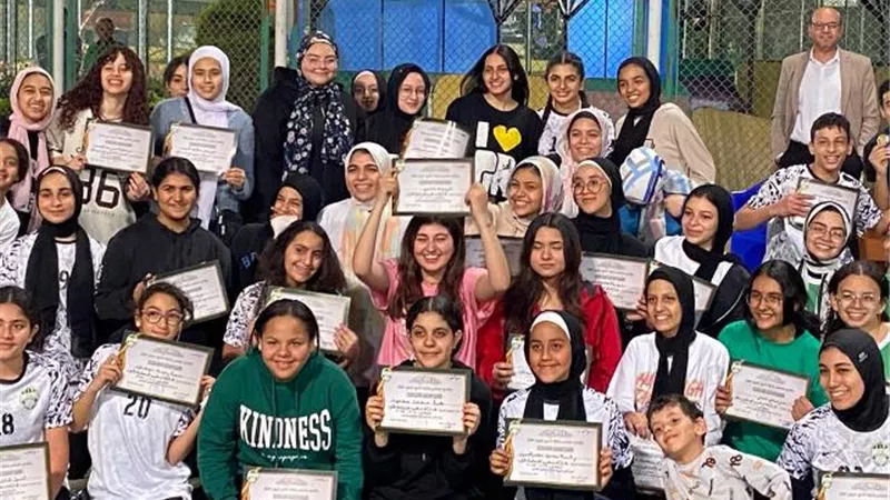 جرين هيلز يكرم الفائزين بالكرة الطائرة فى ختام دورة رمضان.. صور