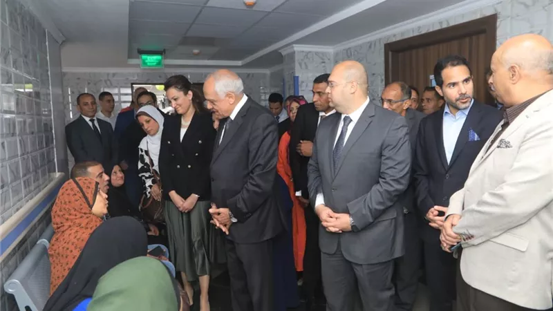 محافظ الجيزة يهنئ نزلاء المؤسسات الإيوائية ودور المسنين بالعيد