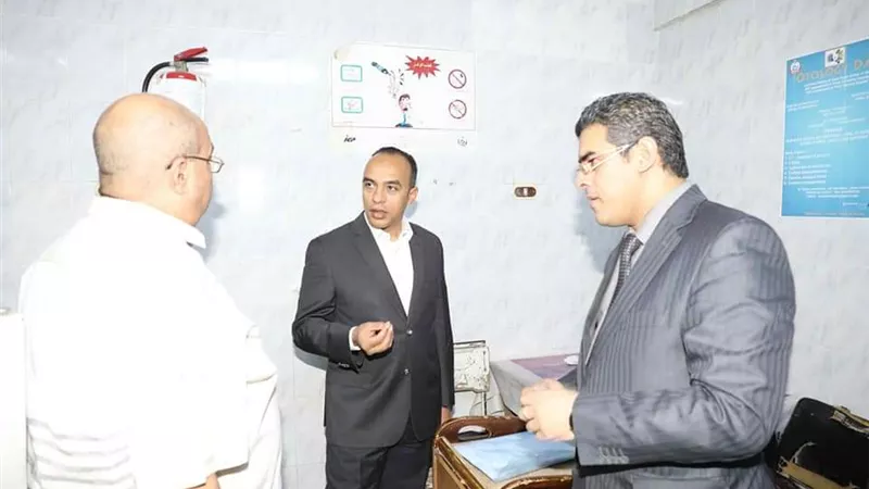 نائب محافظ المنيا يتفقد بعض المستشفيات لمتابعة الخدمات الصحية