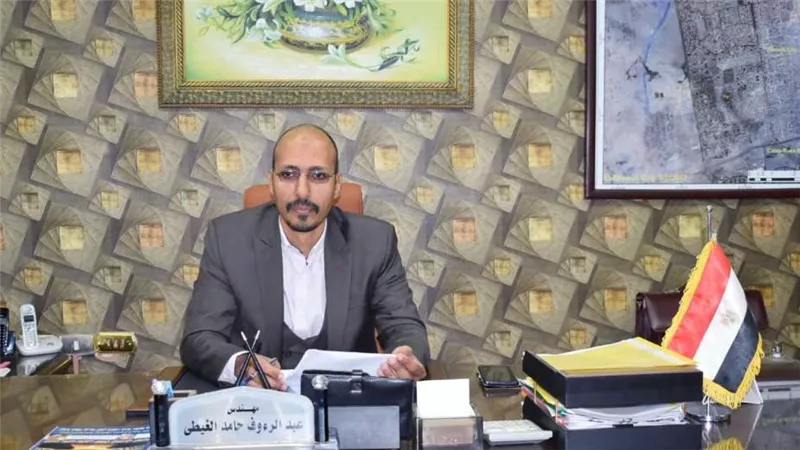 رئيس جهاز القاهرة الجديدة يتفقد المشروعات الجارية بالمدينة ..صور