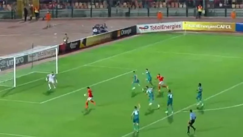 حمدى فتحى يضيف الهدف الثانى للاهلى فى مرمى الرجاء ..فيديو