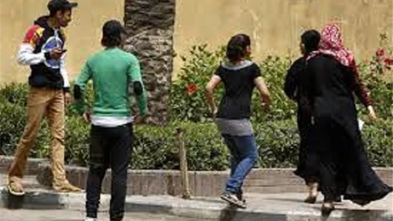 فى ثالث ايام العيد _تعرف على حكم التحرش وانتهاك خصوصيات الآخرين