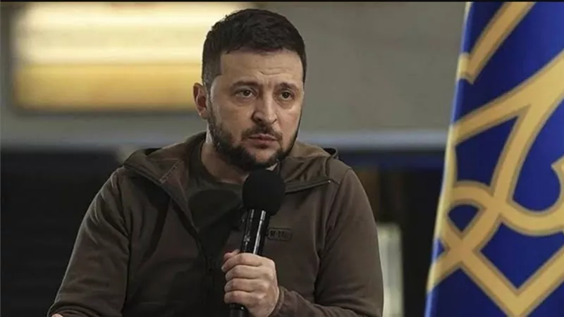 صحفي أمريكي: هذا هو سبب استياء الغرب من رئيس أوكرانيا