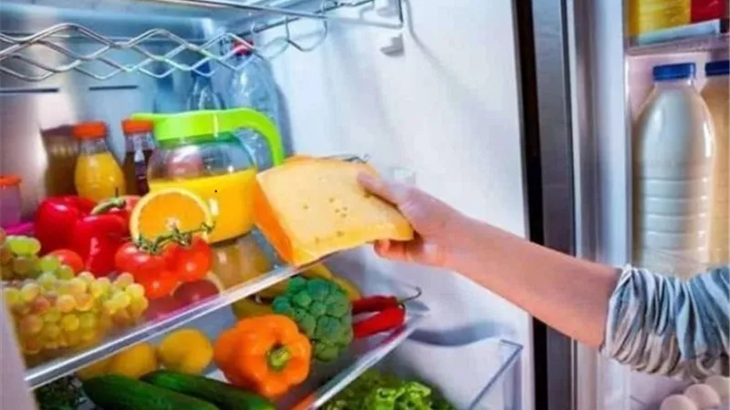 تعرف على الأطعمة الصالحة للأكل حتى مع ظهور العفن