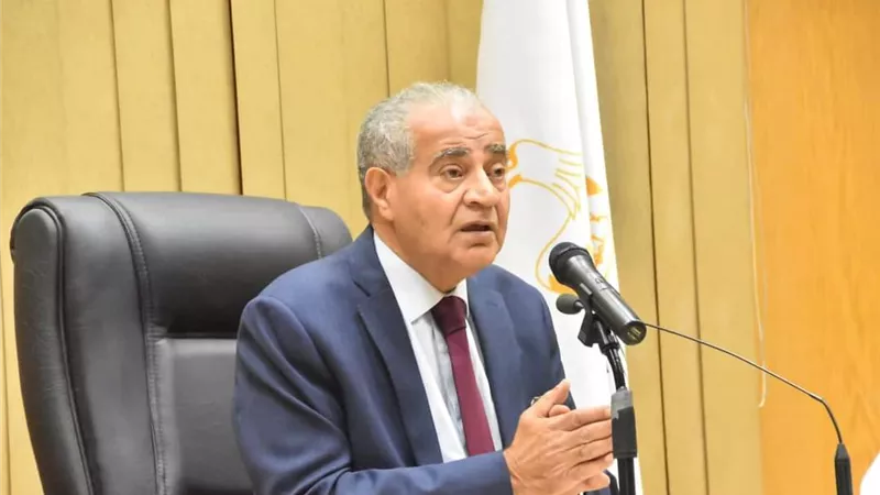وزير التموين: يقتصر تسويق القمح المحلي على هذه الجهات