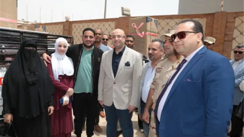 تكريم المميزين وتسليم ٥٢ جهاز عرائس ببنى سويف