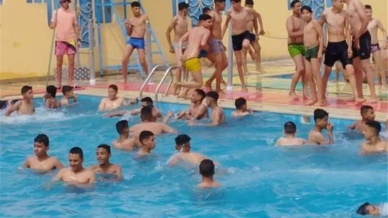 أقبال على حمامات السباحة ببني سويف فى ثالث ايام العيد