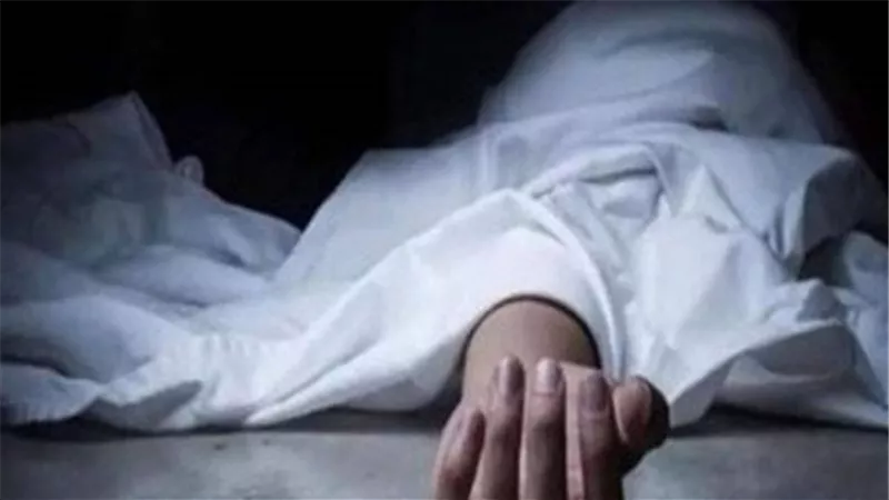 العثور على جثة شاب وآخر مصاب بطلقات نارية على مدخل قرية السمطا