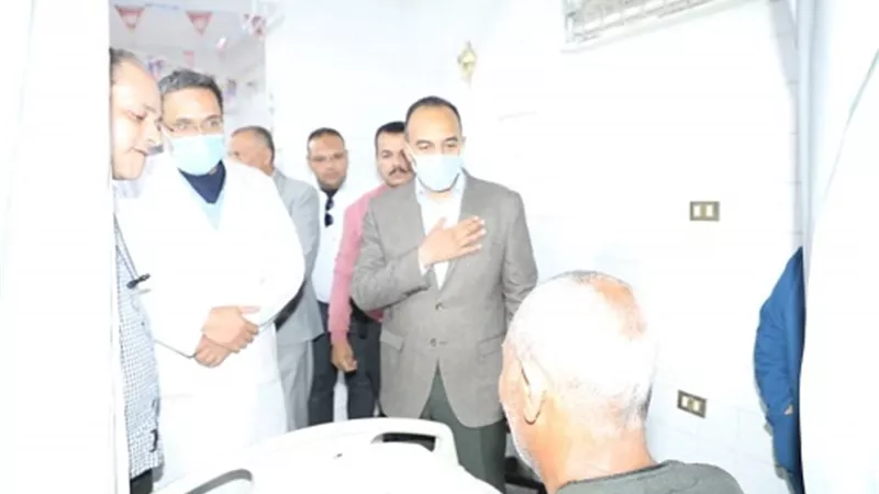 نائب محافظ المنيا يتفقد عددآ من مستشفيات مركزي مطاي وبني مزار