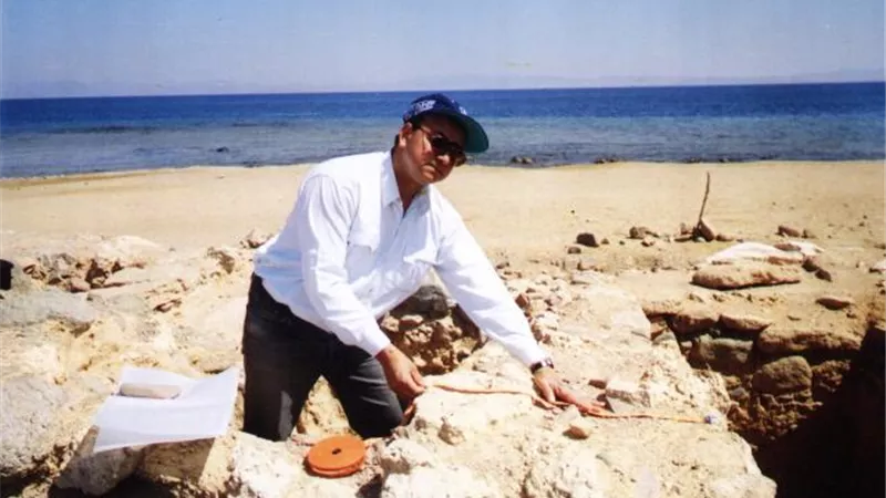 في ذكري تحرير سيناء ال 41 منيع الخير وحائط السد لكل الغزاة