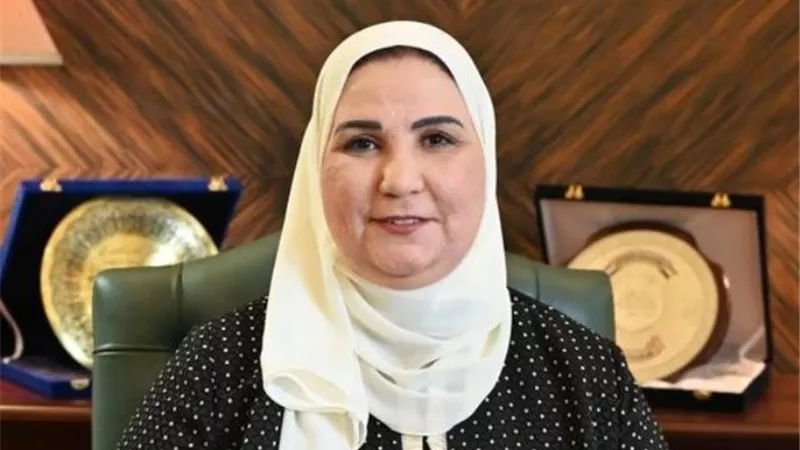 وزيرة التضامن تتابع تطوير منازل قرية الدير بالأقصر ضمن حياة كريمة