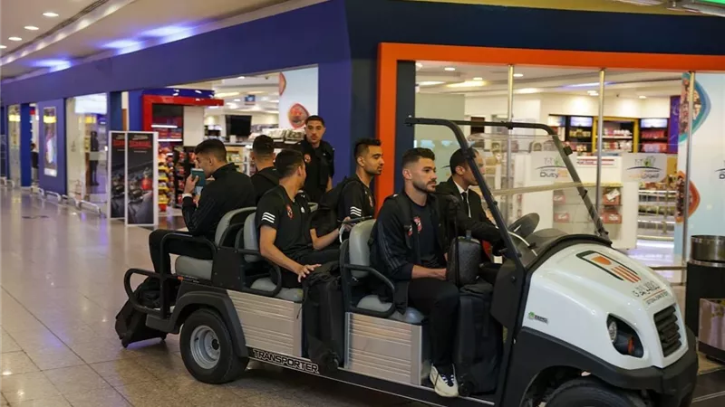 بعثة الأهلي تطير إلي المغرب لمواجهة الرجاء في دوري الأبطال