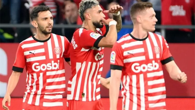 كاستيلانوس يحقق رقمًا قياسيًا بعد تسجيله سوبر هاتريك أمام الريال