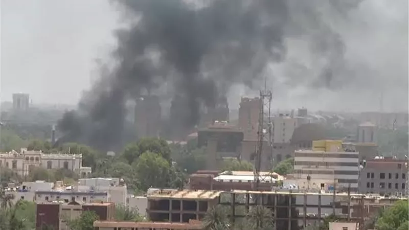 وصول قرابة 40 مدنيا بريطانيا تم إجلاؤهم من السودان إلى قبرص