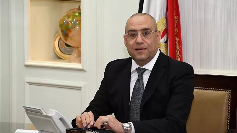 الجزار يتابع تنفيذ وحدات سكن كل المصريين والخدمات بالعبور الجديدة