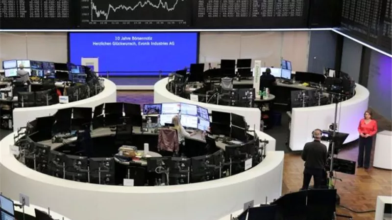 الأسهم الأوروبية تتراجع وسط عودة مخاوف الركود