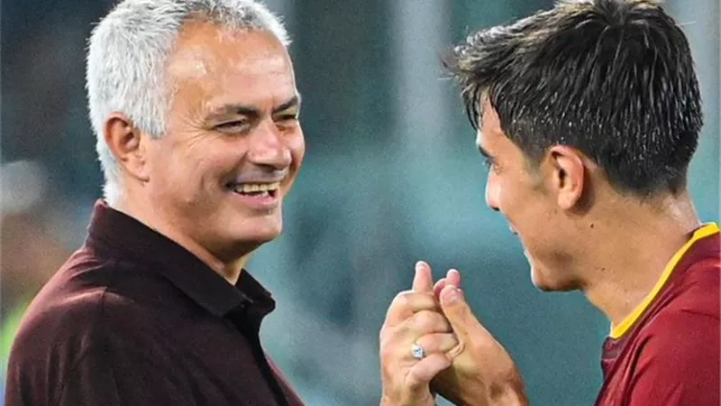 إصابة ثنائي روما يضع مورينيو في ورطة