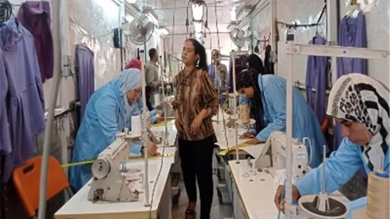 القوى العاملة تختتم برنامج تدريبى للفتيات على مهنة التفصيل بأسيوط